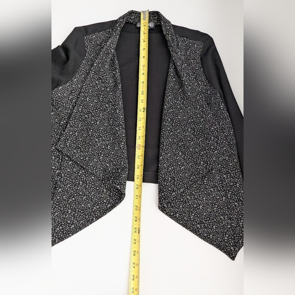 Chic Women's (Large) Black & Gray Asymetrical Open-Front Blazer/Jacket - Picture 6 of 11